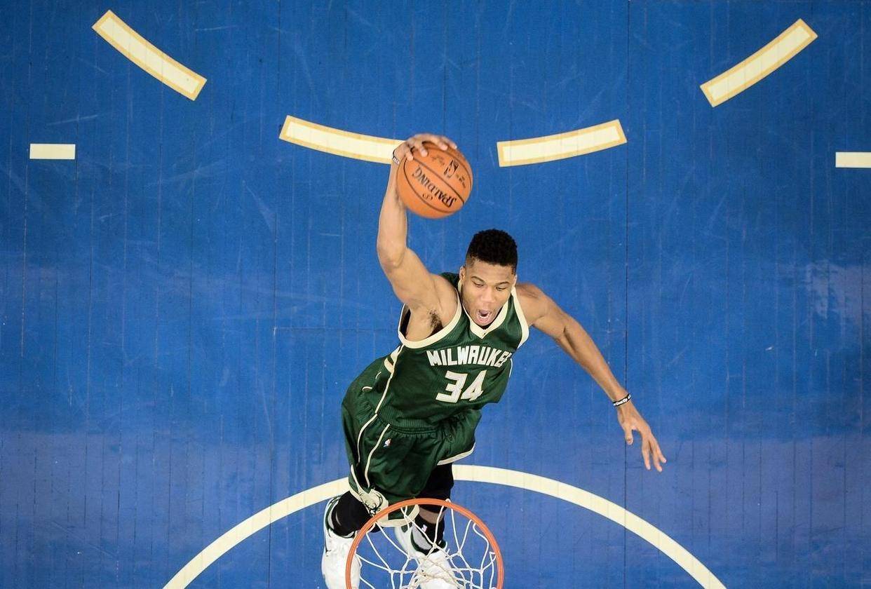 关于字母哥连续五场比赛得分超过比分优势明显,快船挑战极限!的信息 关于字母哥连续五场比赛得分超过比分优势明显,快船挑战极限!的信息