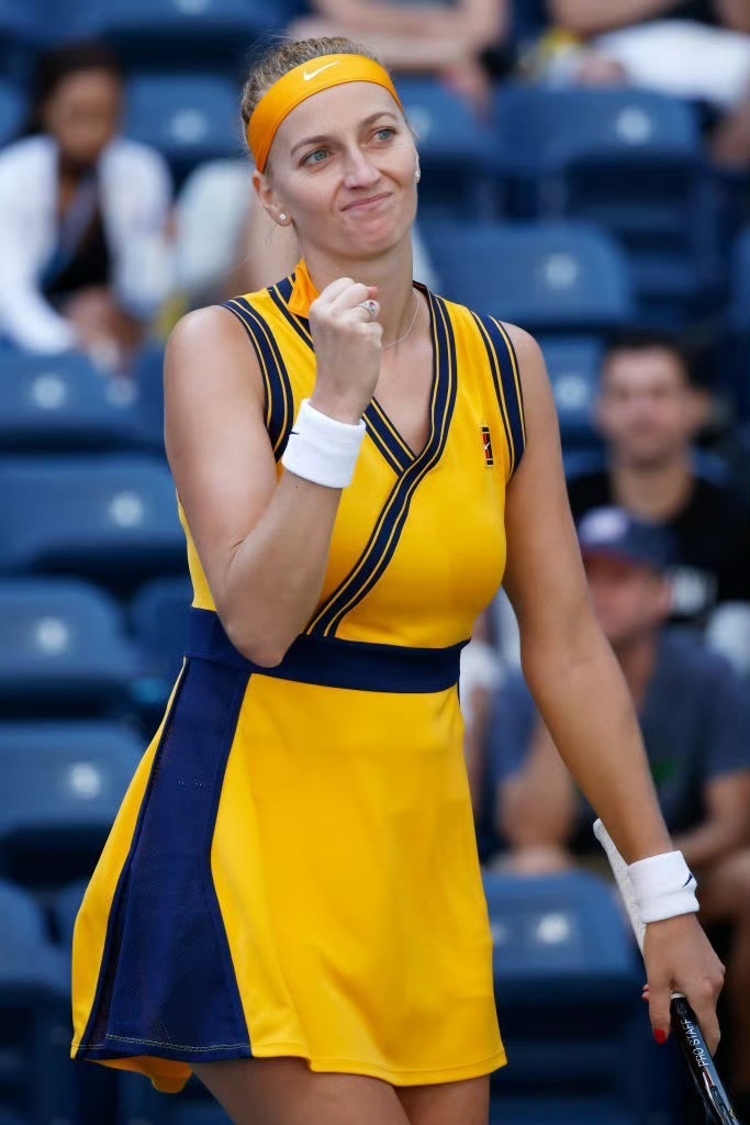 科维托娃在日本队比赛中绝杀,挺进下一轮引发热议! 科维托娃在日本队比赛中绝杀,挺进下一轮引发热议!